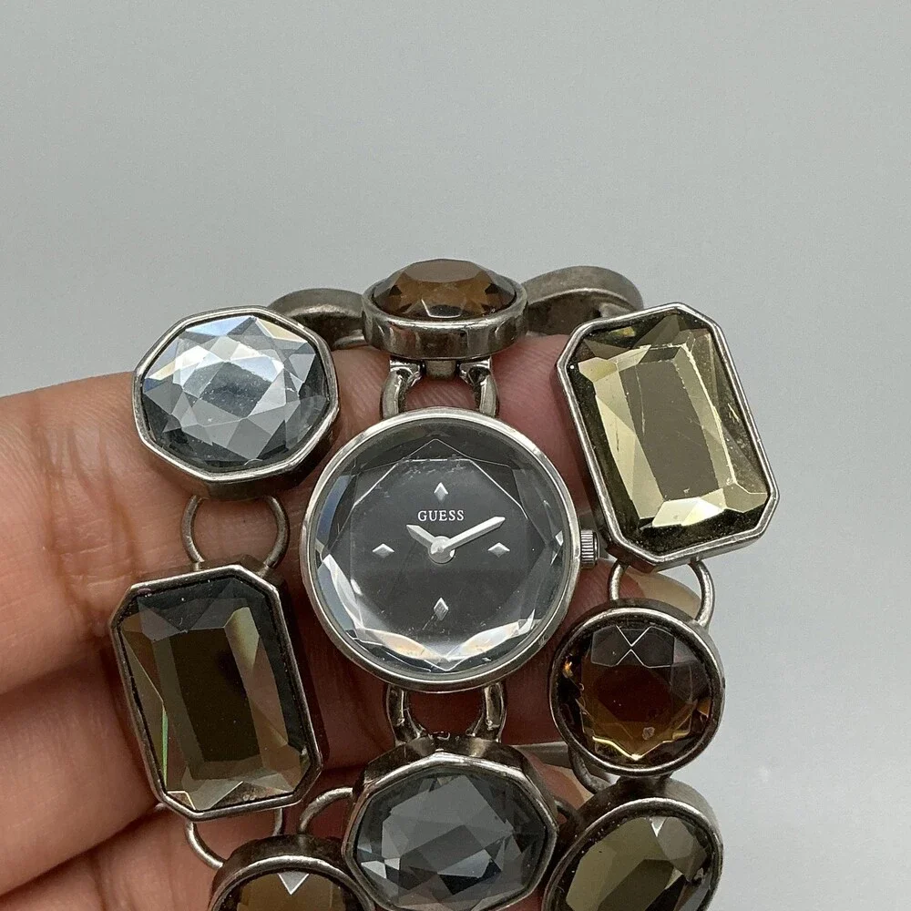 Guess Womens Watch 20mm Silver Tone Jeweled Bracelet New Battery 6.75
